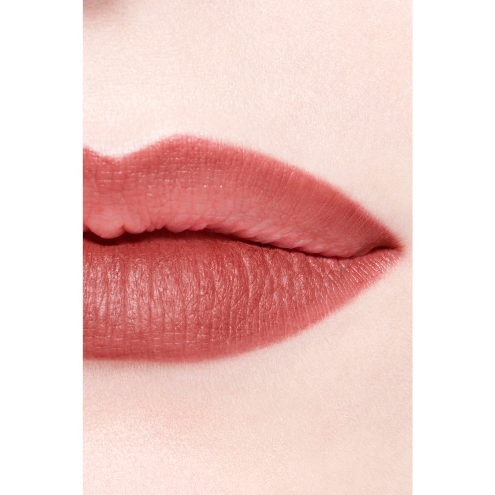 L&Aacute;PIZ CONTORNO DE LABIOS DE PRECISI&Oacute;N